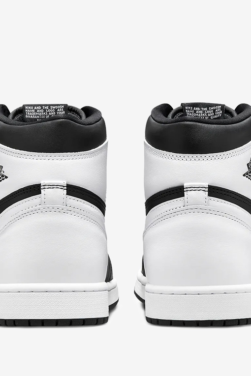 Black and white store jordan 1 high