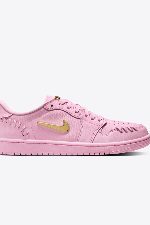 sepatu nike total 90