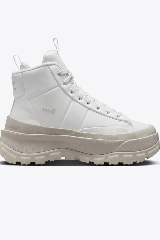 Nike - Blazer Roam Mid - VegNonVeg