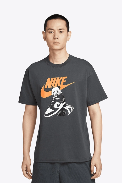 nike-nike-sportswear-graphic-