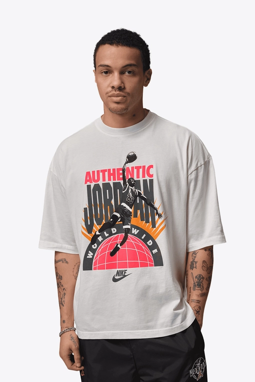 AIR JORDAN　グラフィックTシャツ　希少　Lサイズ Jordan - JORDAN REISSUE OVERSIZED GRAPHIC CREW T-SHIRT - VegNonVeg