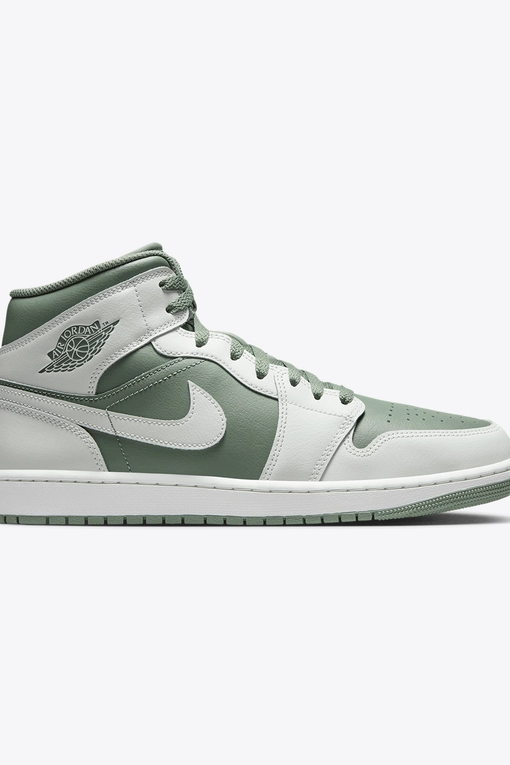 靴/バッグ Nike Air Jordan 1 Mid 