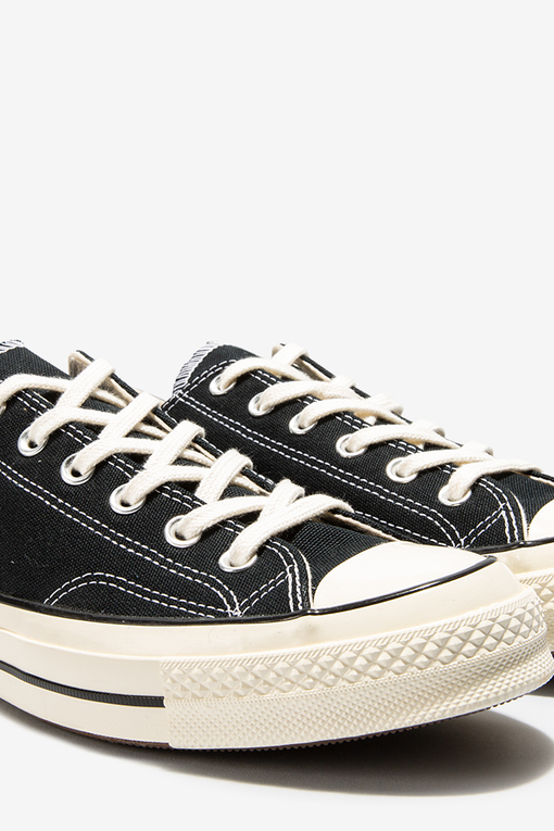 Converse noir discount chuck taylor 70