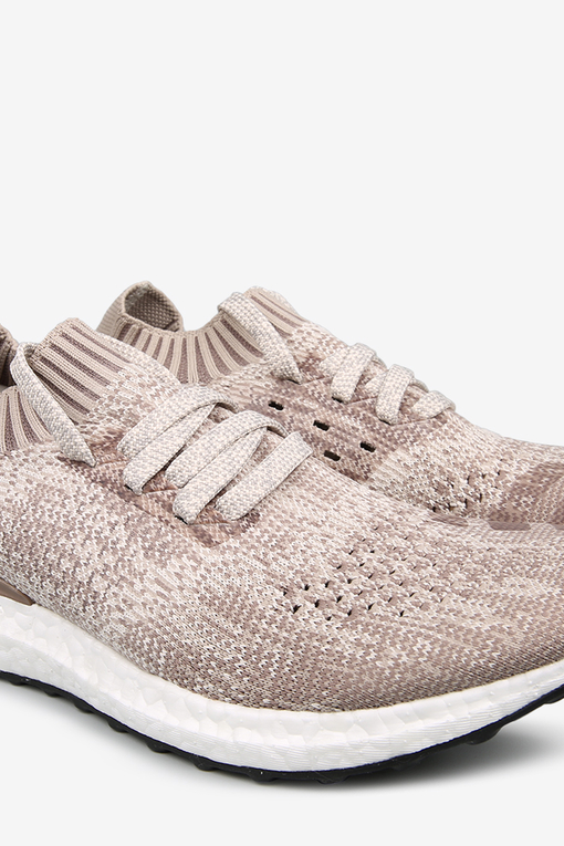 Adidas ultra 2024 boost uncaged beige