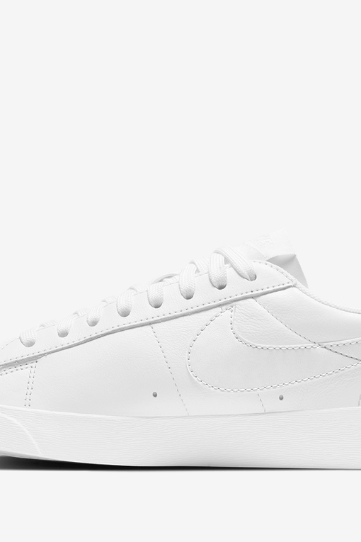 Nike w 2024 blazer low le