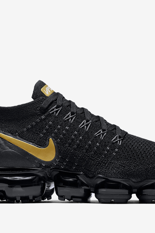 nike vapormax flyknit 2 metallic gold