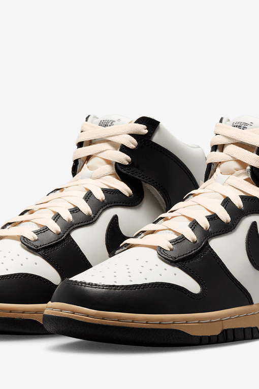 W NIKE DUNK HIGH SE 'SAIL/BLACK-SESAME-PEARL WHITE'