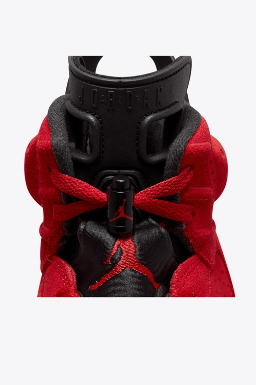 Jordan - Elevate your sneaker game with the trendy NIKE AIR JORDAN 