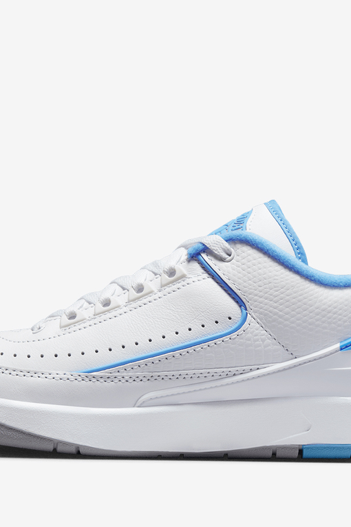 Jordan 2 hotsell blue white