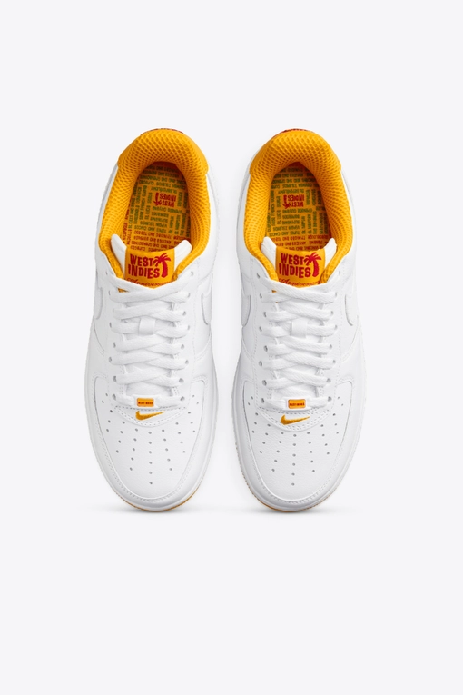 Nike Elevate your sneaker game with the trendy NIKE AIR FORCE