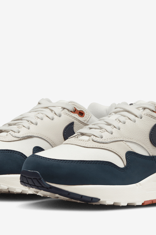 Nike Women's Air Max 1 'Obsidian