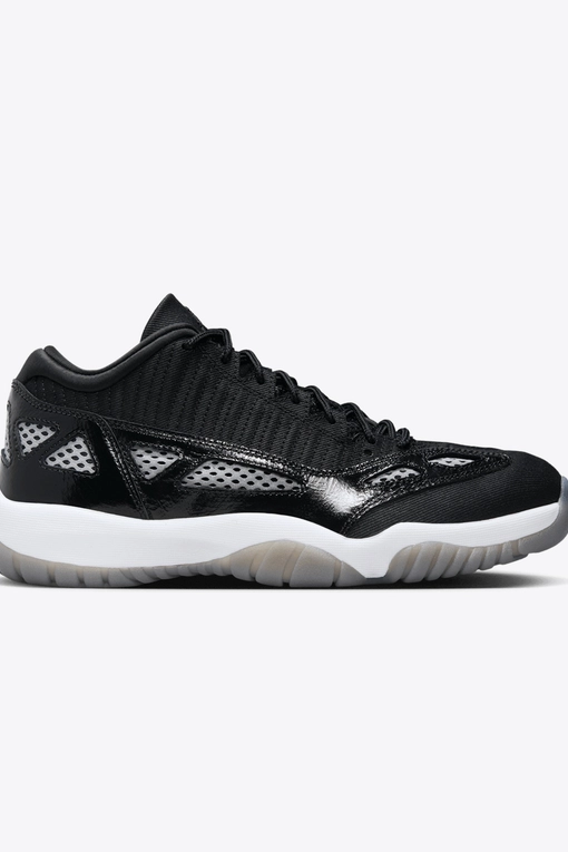 Jordan - Elevate your sneaker game with the trendy NIKE AIR JORDAN 