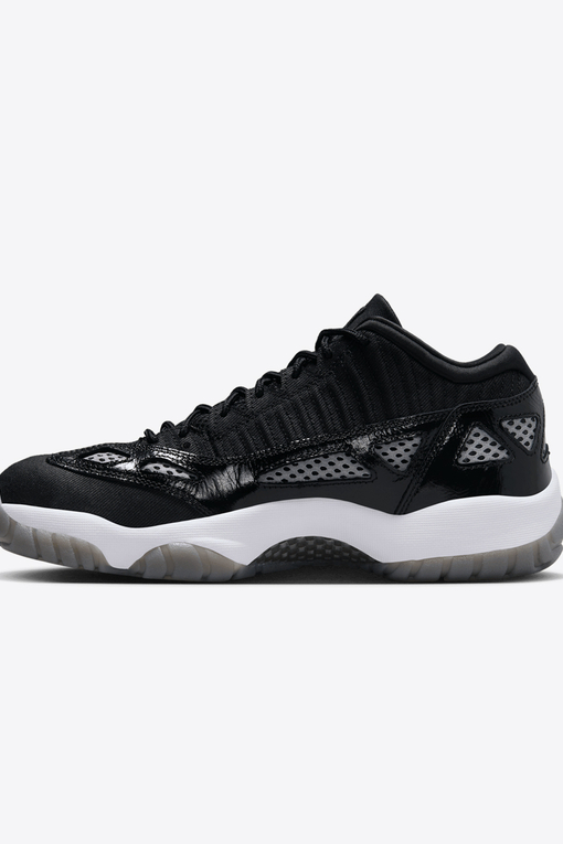 Jordan 11 best sale low ie black