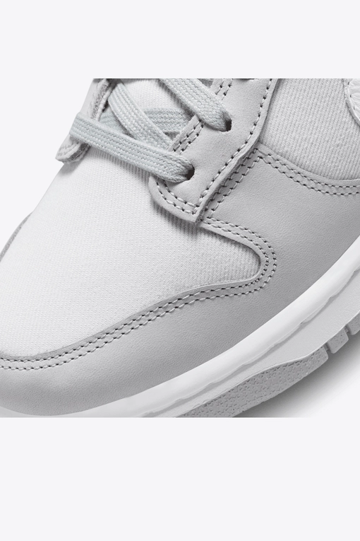 dunk high foot locker