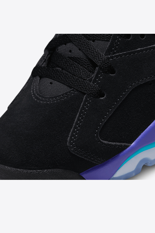 Jordan Elevate your sneaker game with the trendy NIKE AIR JORDAN