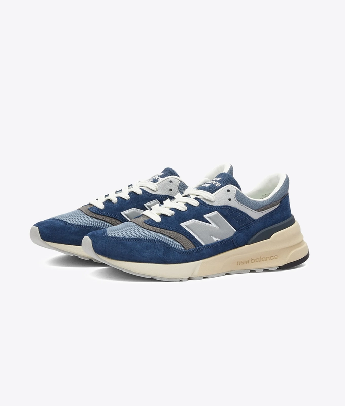 997