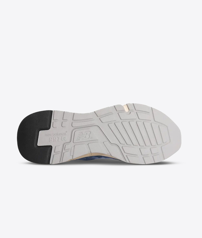 997