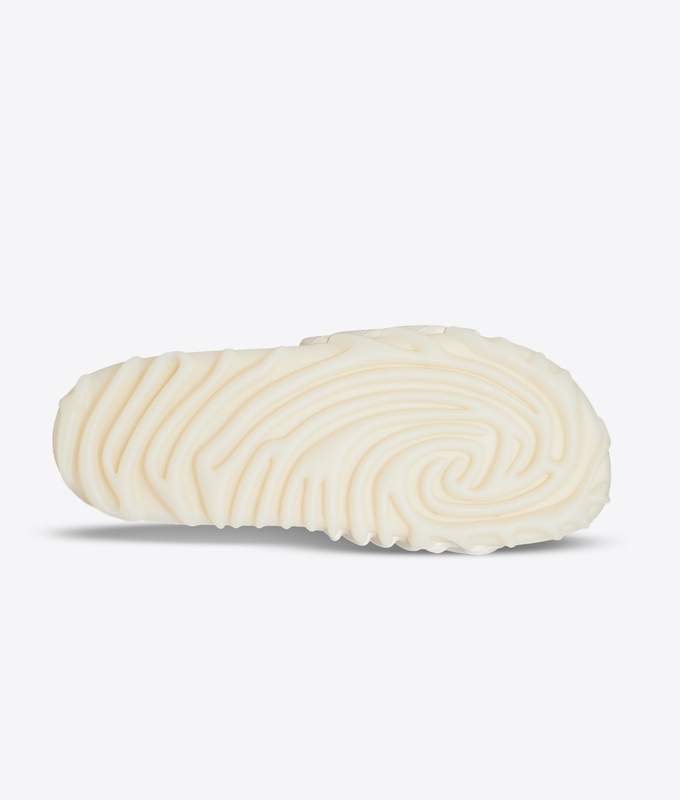 X Salehe Bembury The Pollex Slide
