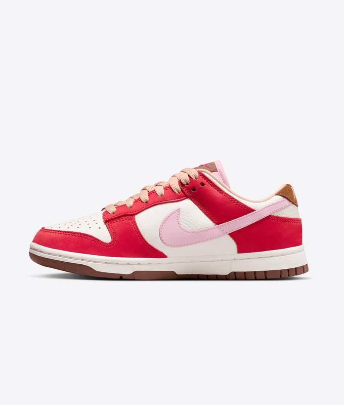 W Dunk Low Premium