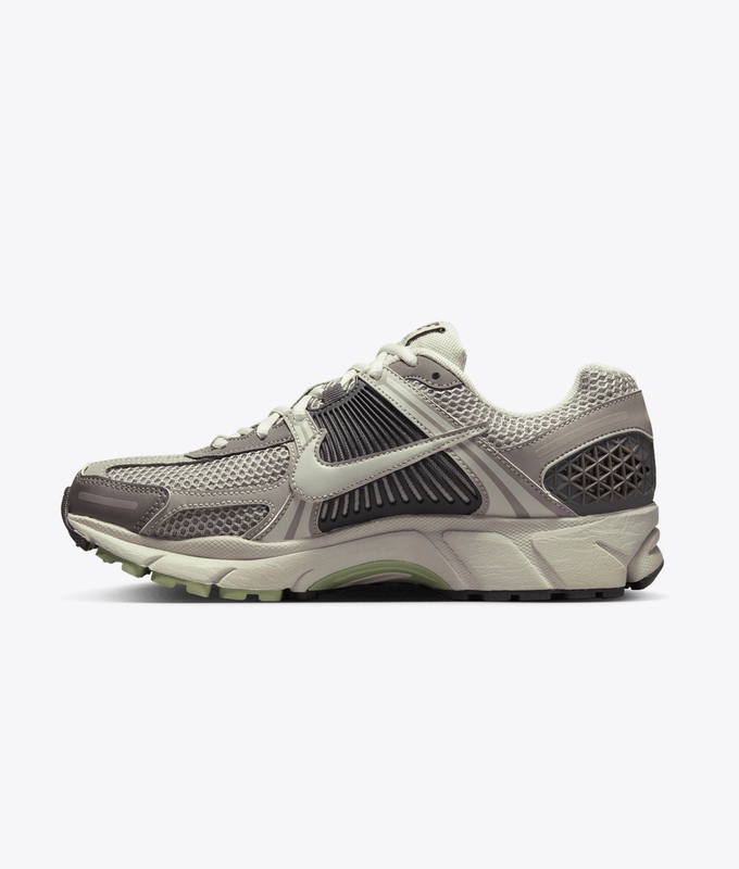 Zoom Vomero 5