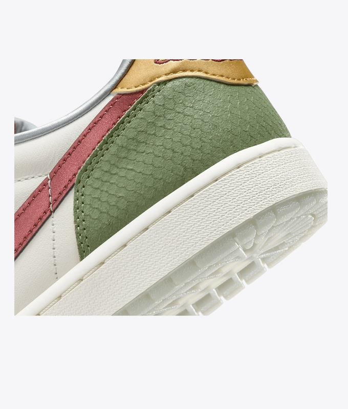 Air Jordan 1 Retro Low