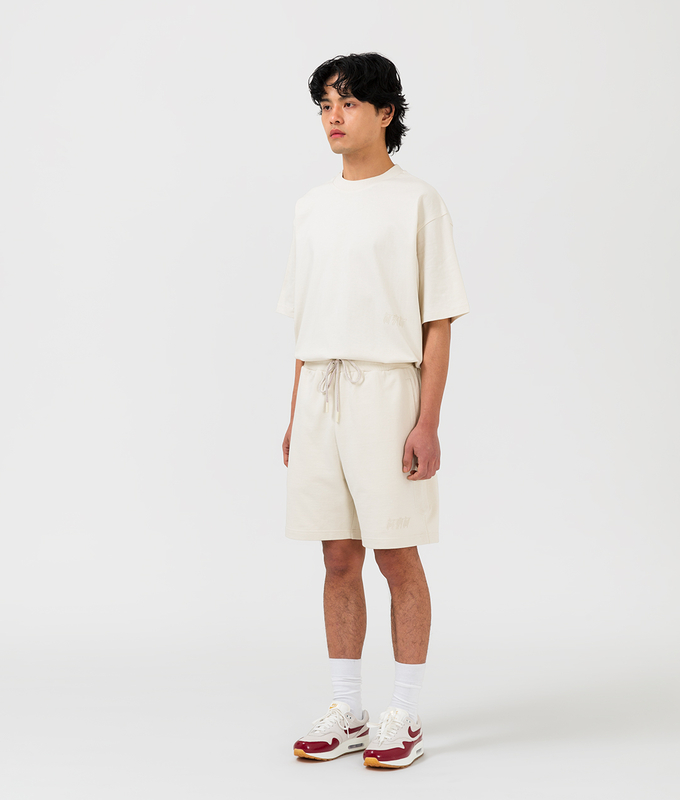 ESSENTIALS SHORTS 'TURTLEDOVE'