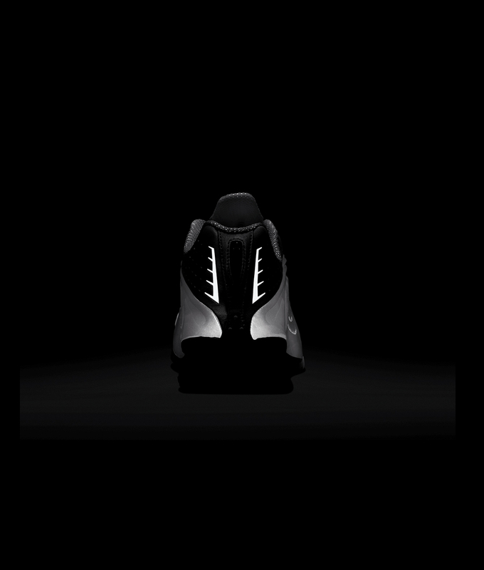 Shox R4