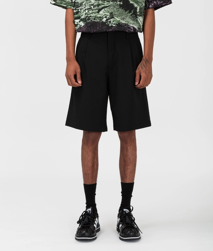 Wide Leg Pleated Shorts