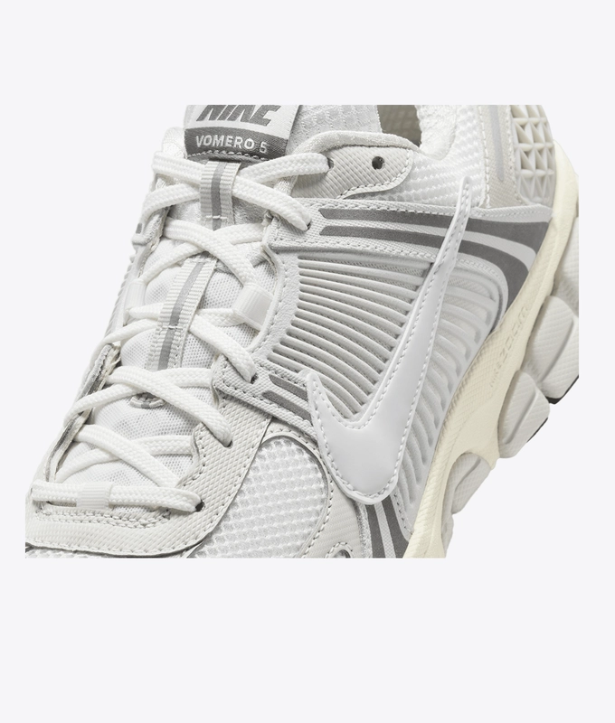 Zoom Vomero 5
