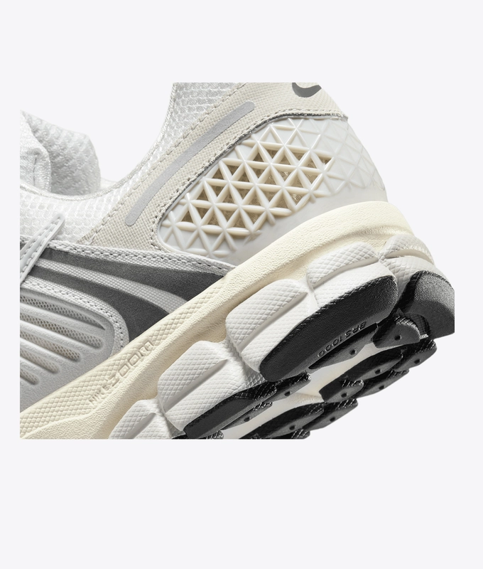 Zoom Vomero 5