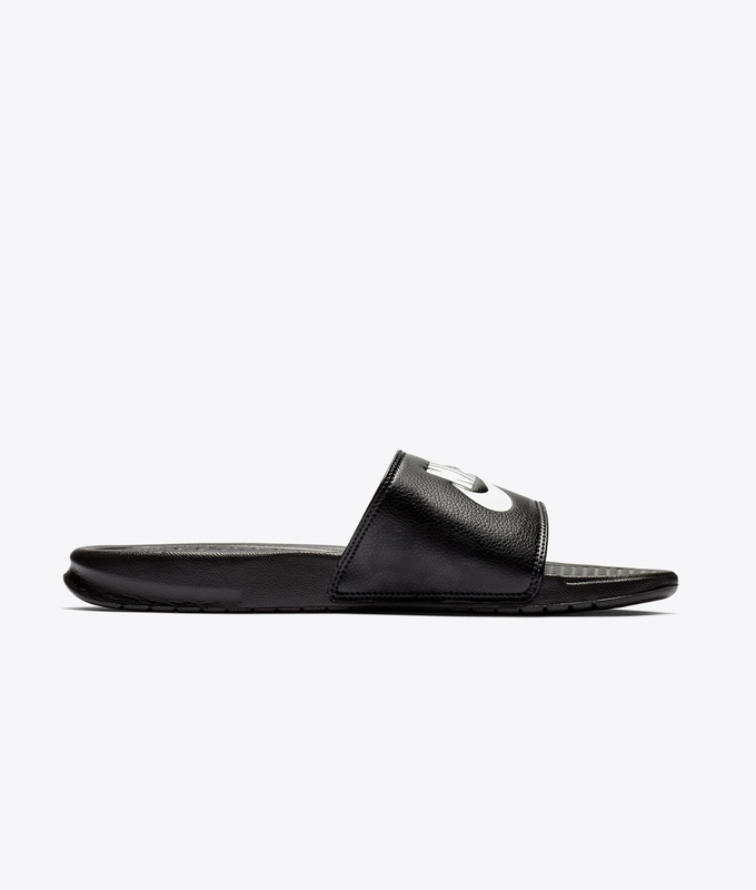 BENASSI 'BLACK/WHITE'