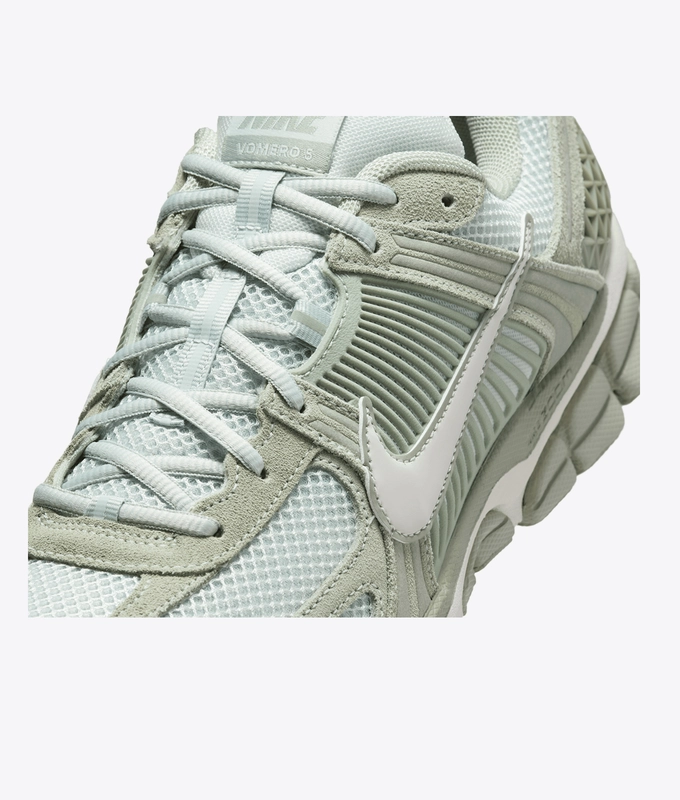 Zoom Vomero 5