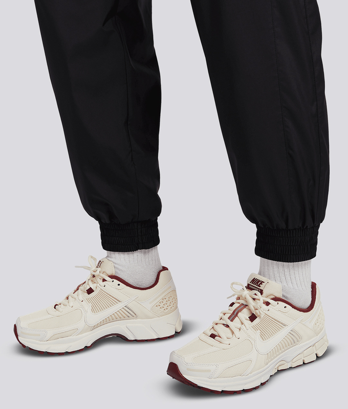 Sportswear Uv Essential Woven Jogger