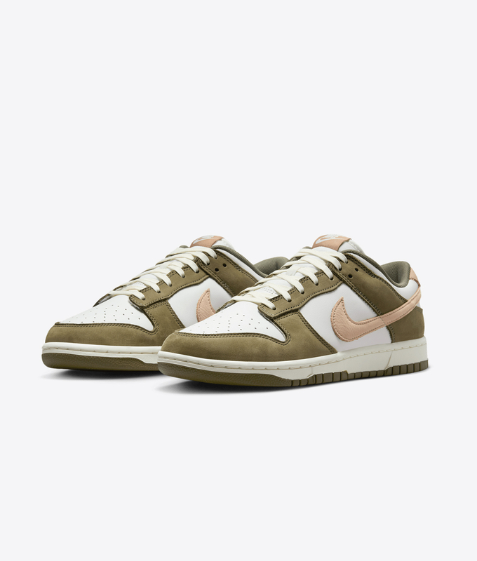 DUNK LOW RETRO PREMIUM 'MEDIUM OLIVE/HEMP-SUMMIT WHITE-SAIL'