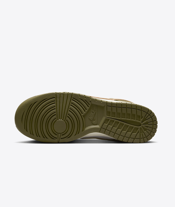 DUNK LOW RETRO PREMIUM 'MEDIUM OLIVE/HEMP-SUMMIT WHITE-SAIL'