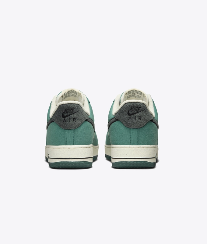 Air Force 1 '07 Lv8 1