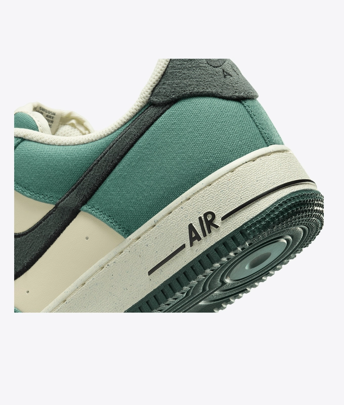 Air Force 1 '07 Lv8 1