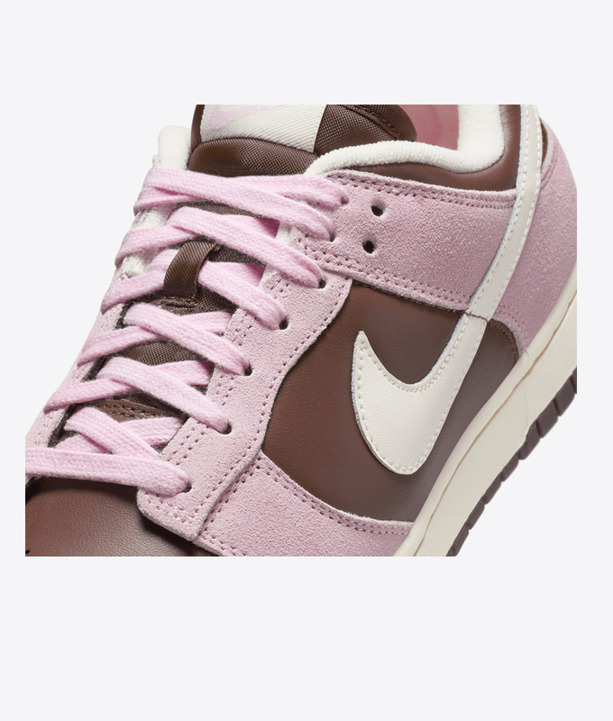 DUNK LOW 'CACAO WOW/PALE IVORY-PINK FOAM'