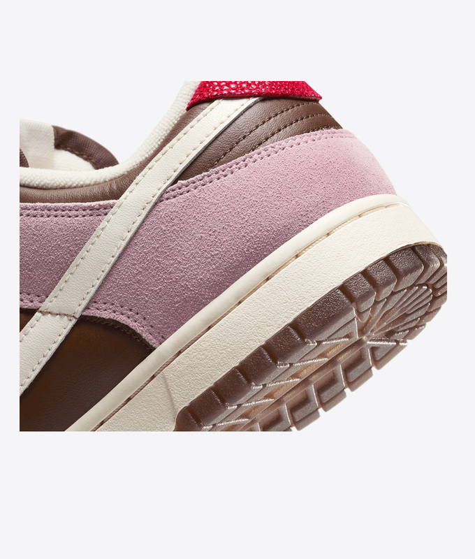 DUNK LOW 'CACAO WOW/PALE IVORY-PINK FOAM'