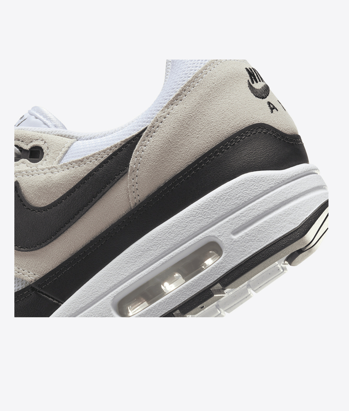 Air Max 1 Essential