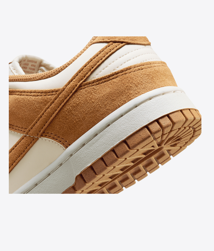 DUNK LOW 'COCONUT MILK/FLAX-SAIL'