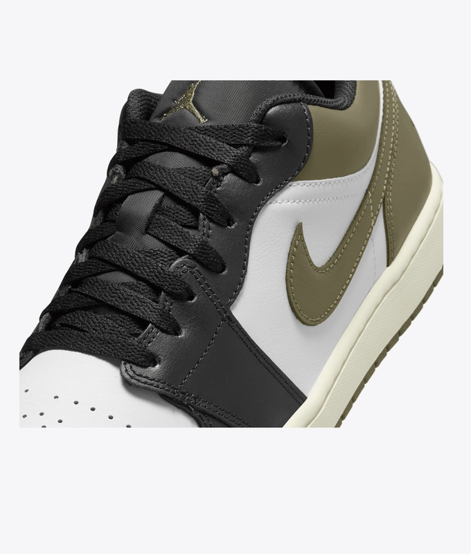 Air Jordan 1 Low