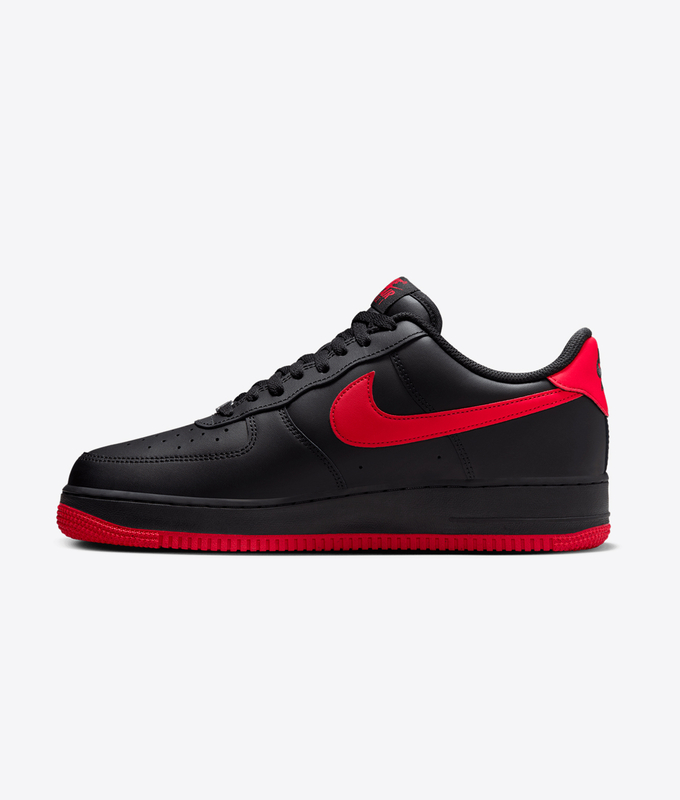 AIR FORCE 1 '07 'BLACK/UNIVERSITY RED-BLACK'