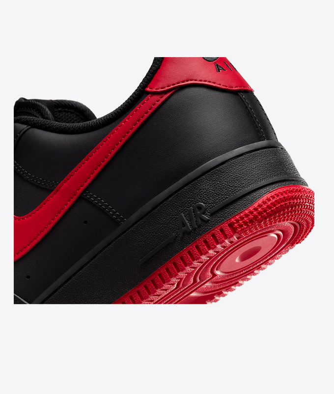 AIR FORCE 1 '07 'BLACK/UNIVERSITY RED-BLACK'