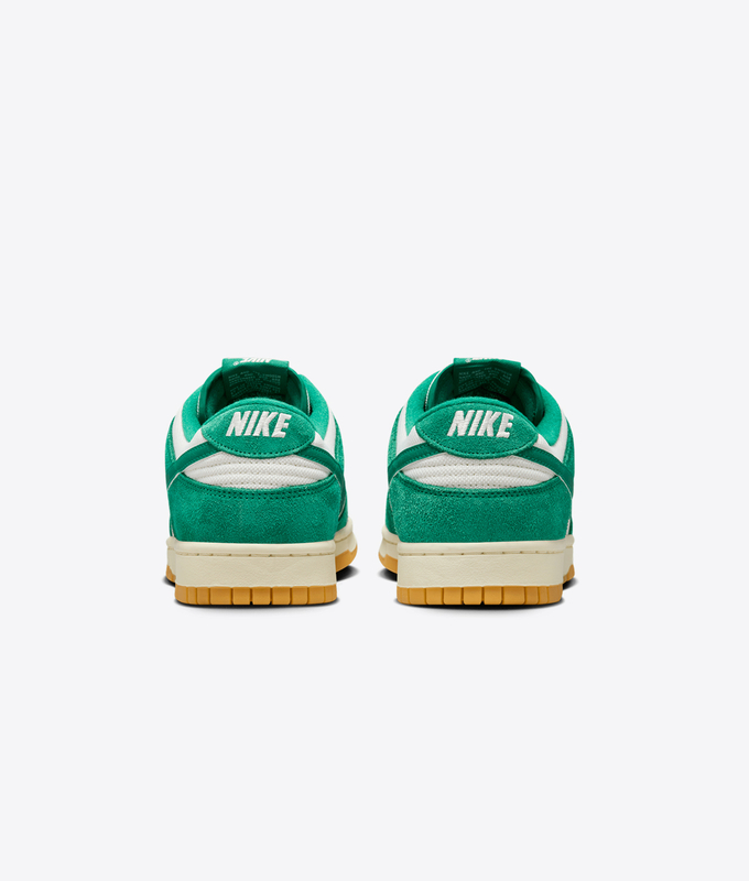 DUNK LOW SE 'PHANTOM/MALACHITE-GUM LIGHT BROWN'