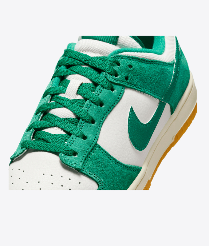 DUNK LOW SE 'PHANTOM/MALACHITE-GUM LIGHT BROWN'