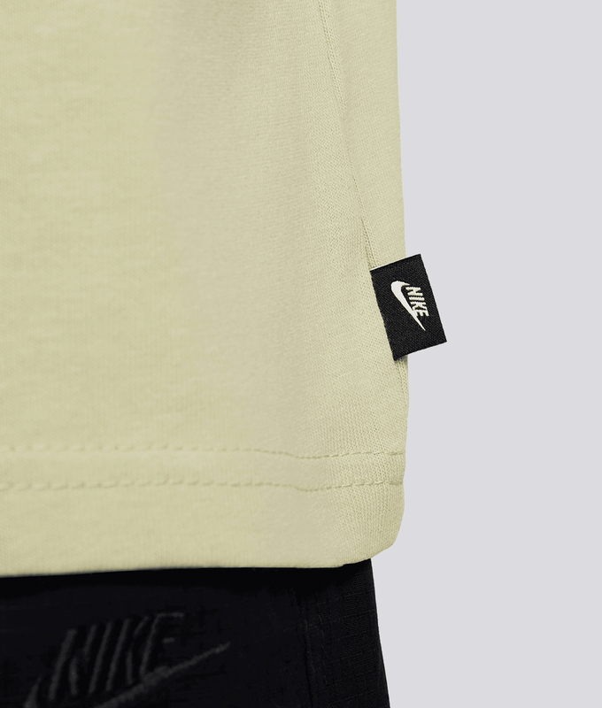 SPORTSWEAR PREMIUM ESSENTIALS SUSTAINABLE T-SHIRT 'OLIVE AURA'