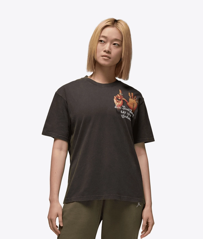 GIRLFRIEND GRAPHIC SHORT SLEEVE TEE