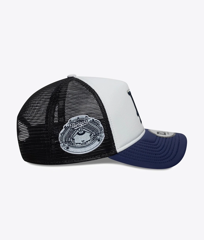 9FORTY WORLD SERIES E-FRAME LOS ANGELES DODGERS TRUCKER CAP