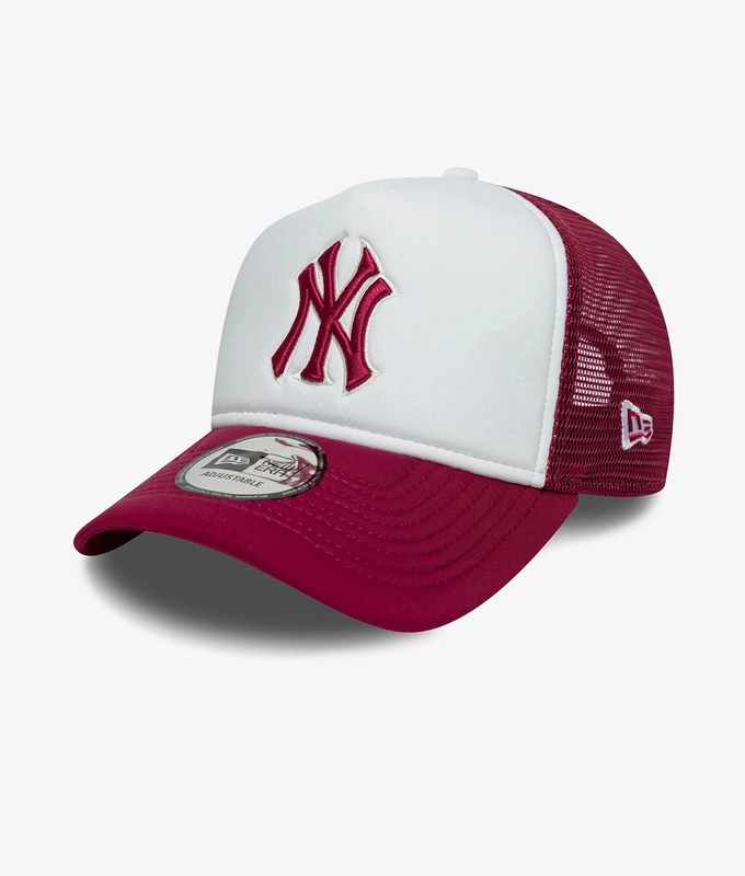 9FORTY WORLD SERIES E-FRAME NEW YORK YANKEES TRUCKER CAP